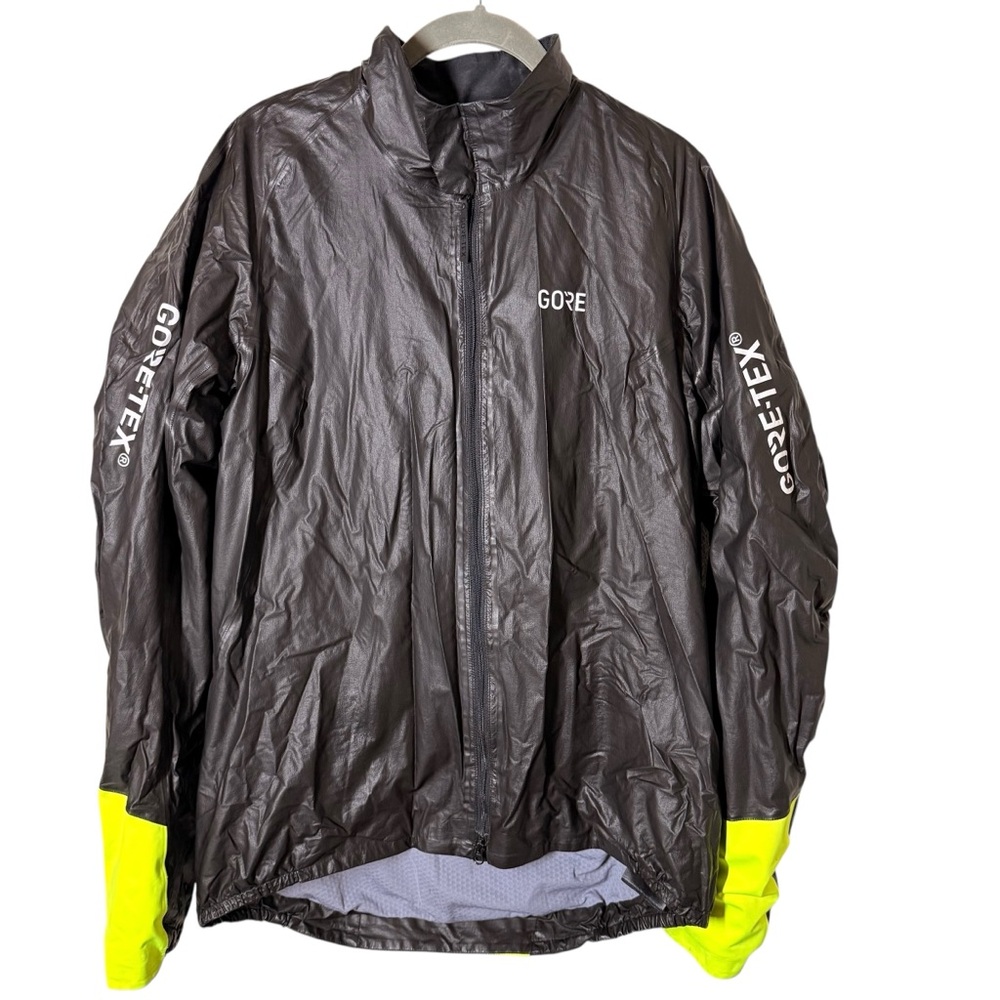 GORE-TEX Men's Raincoat in Black with Yellow Highlights